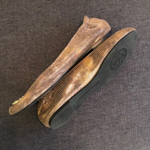 Gold flats - Picture 3 of 3